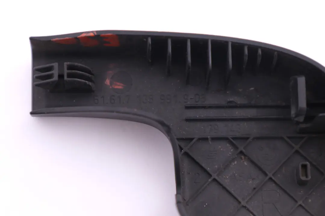 BMW 3 Series E90 E91 E92 Side Wiper Arm Cover Trim 7138991