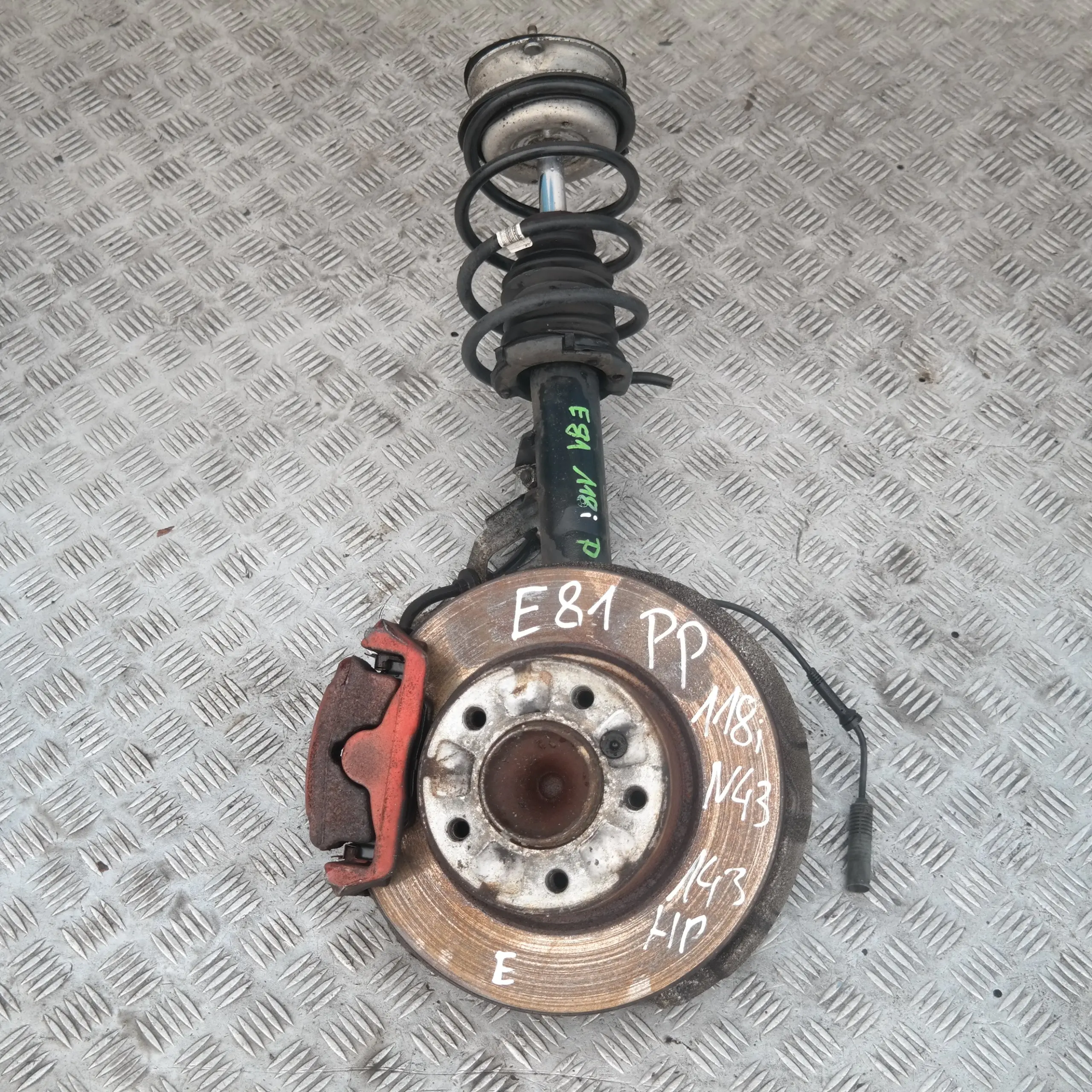 BMW 1 Series E81 118i N43 Front Right O/S Spring Strut Brake Suspension Axle