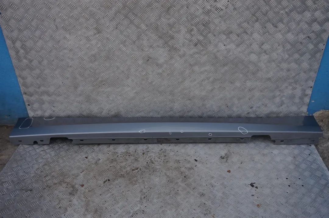 BMW E87 LCI Sill Strip Faldón lateral derecho Quarzblau Quartz Blue