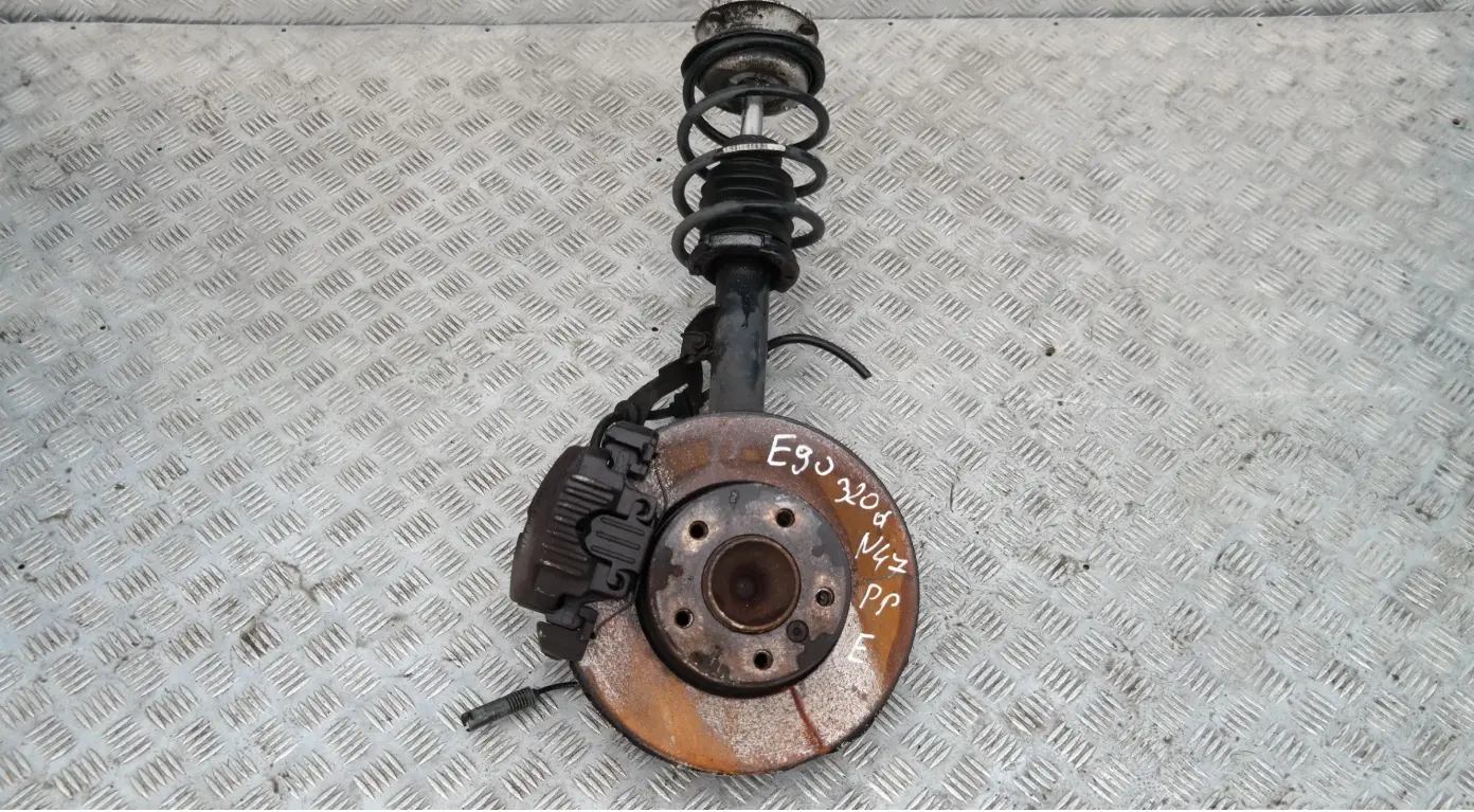 BMW 3 Series E90 320i N46 FRONT RIGHT O/S SPRING STRUT LEG SUSPENSION BRAKE HUB