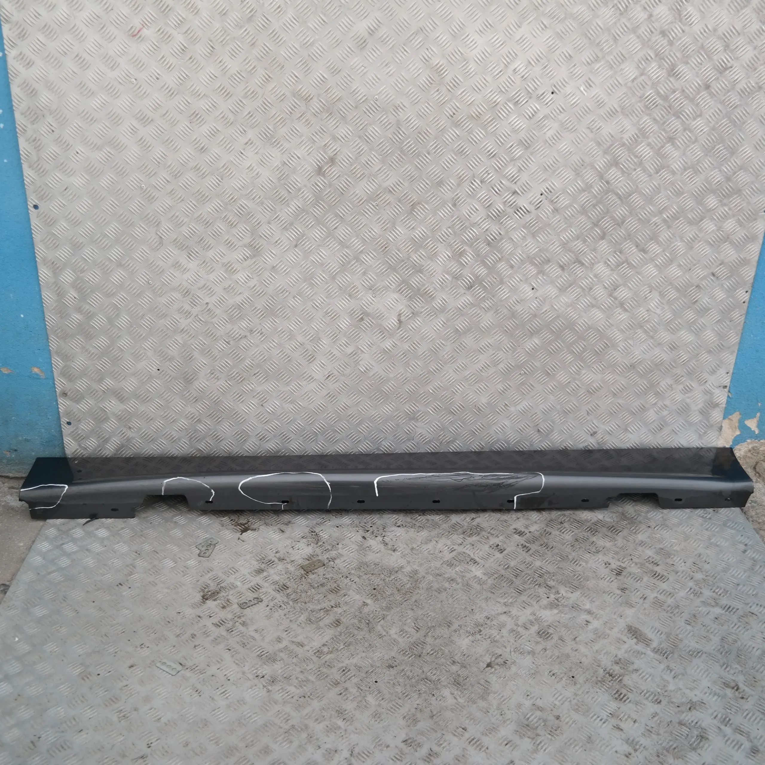 BMW 1 E87 Bas de Porte Couverture Seuil a Gauche Mousseux Graphite Metallise