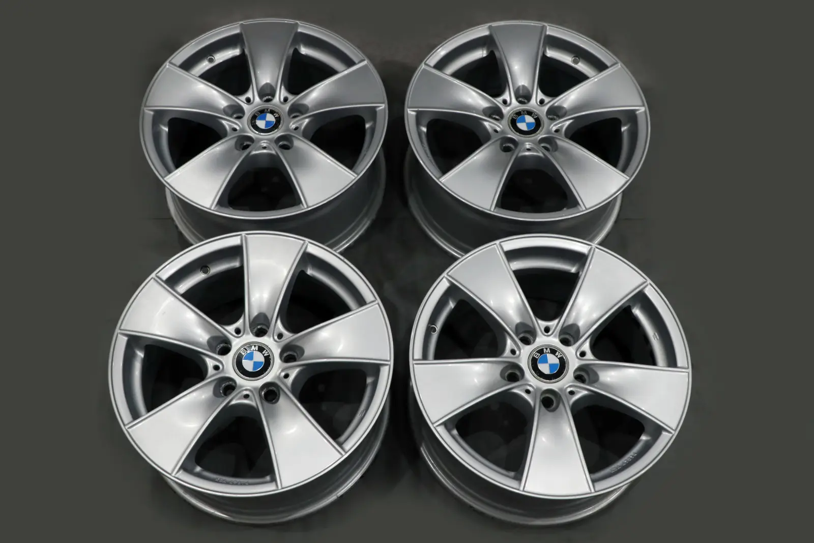 BMW 3 Series E90 Complete Set 4x Wheel Alloy Rim 17" 8J ET:43 KBA47014 Alutec