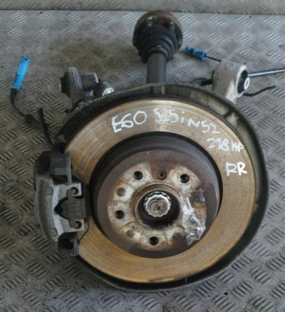 BMW E60 525i N52 Trasero Derecho Cubo Pierna Portador Pinza De Disco De Freno