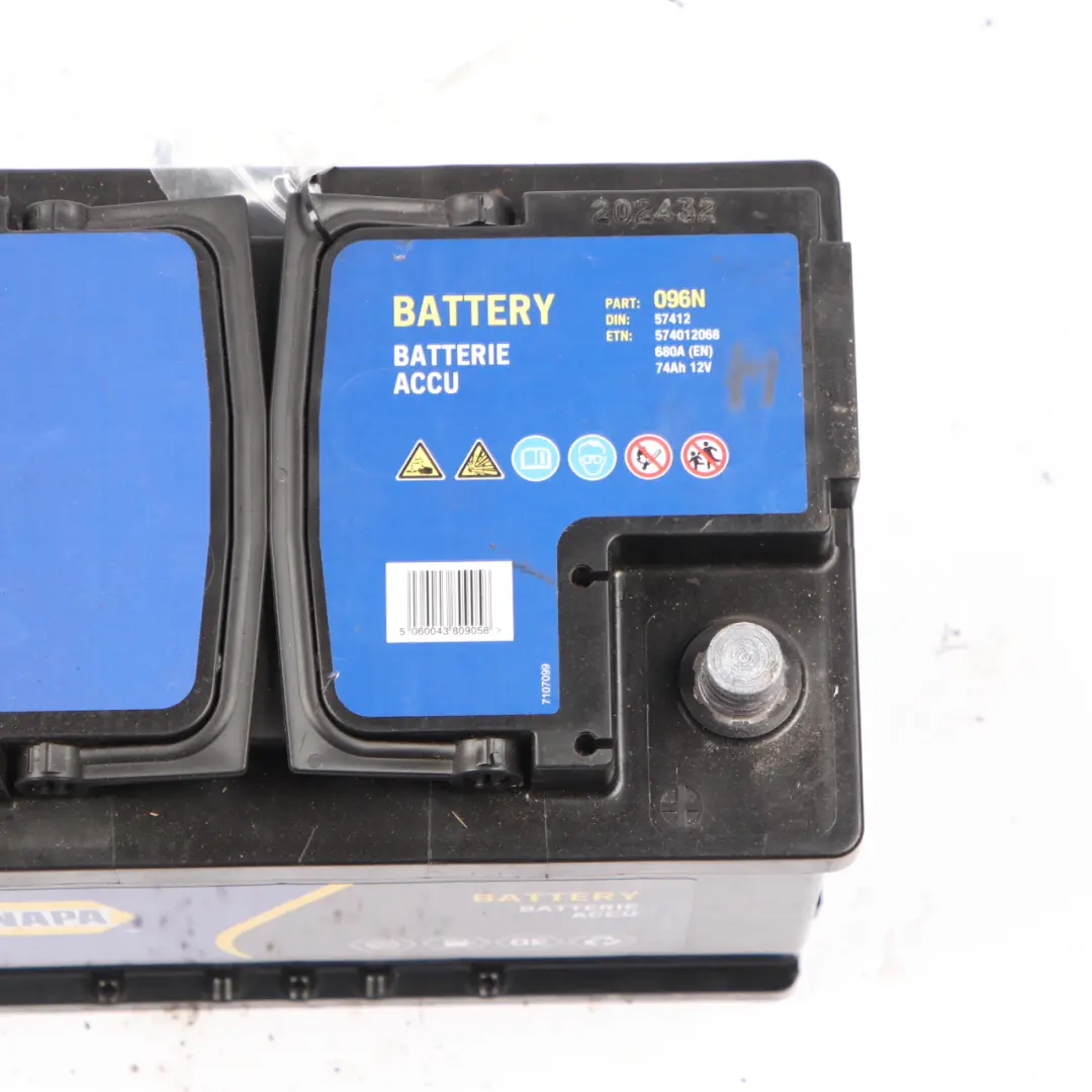 NAPA Accumulator Battery 74Ah 680A 12V 096N