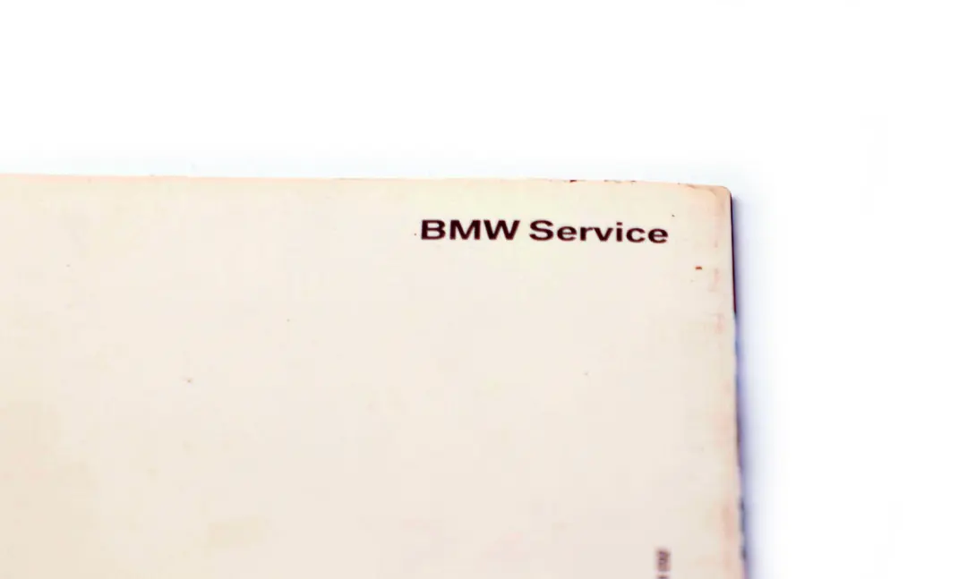 BMW 1 3 Series E81 E87 E90 E91 E92 Service Booklet Book 0012685