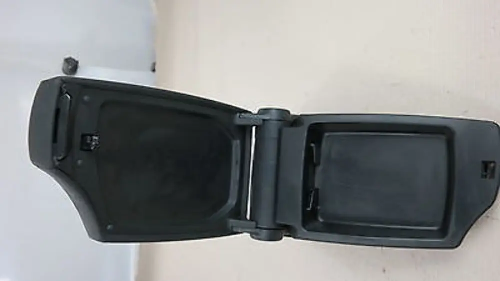 BMW 1 SERIES E81 E82 E87 E88 Centre Console Arm Rest Armrest Black Rear Trim