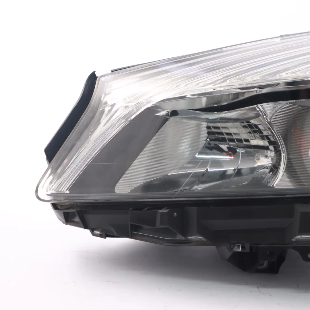 Mercedes W176 Headlight Headlamp Lamp Halogen Front Left N/S A1768200361