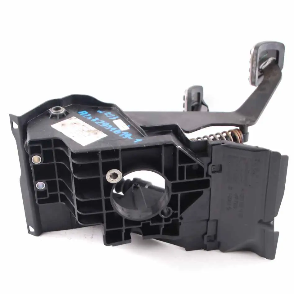 Mercedes W203 Manual Transmission Accelerator Assembly Clutch Pedal A2032905701
