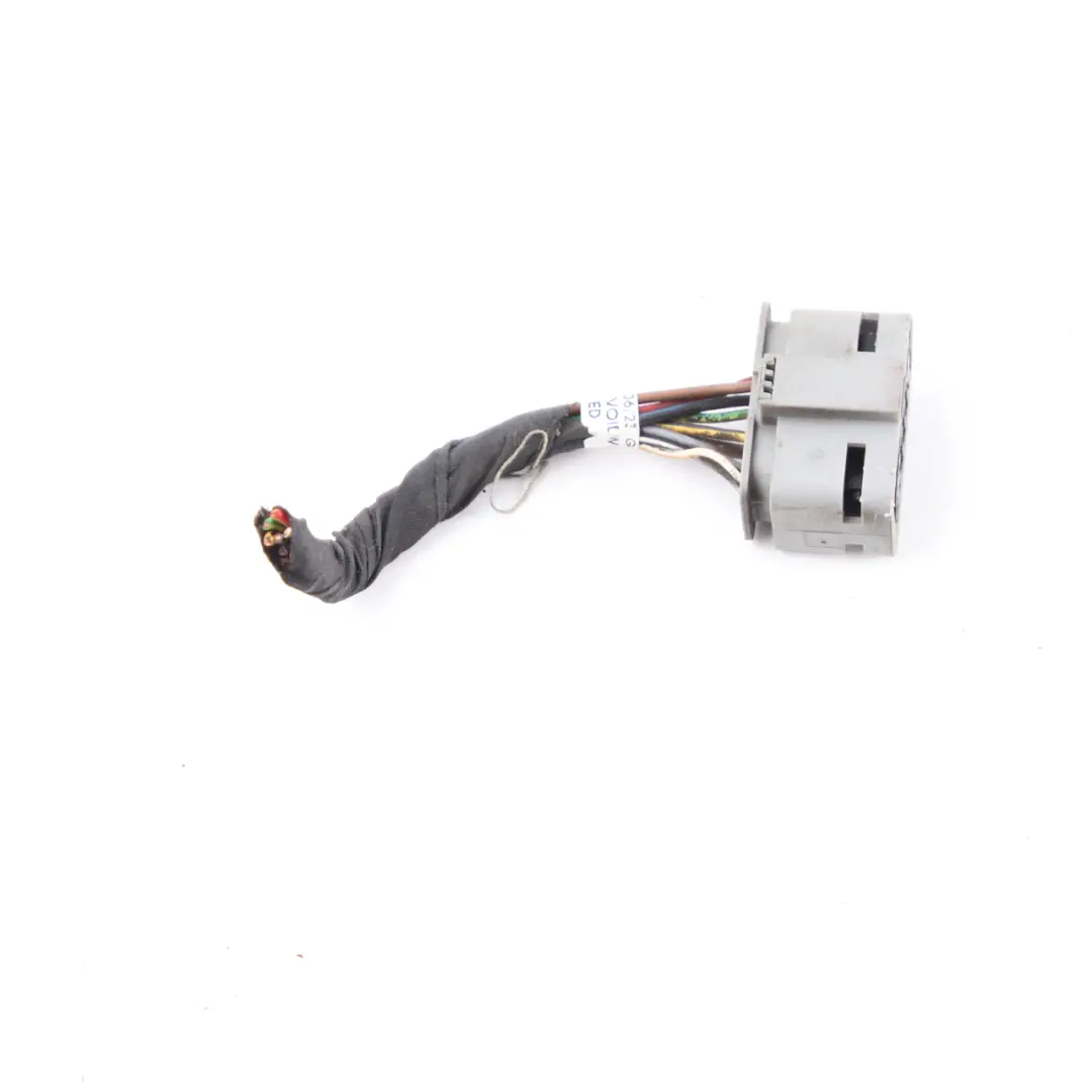 Mercedes W204 Headlight Bi-xenon Front Left N/S Plug Socket Wiring A0525455626