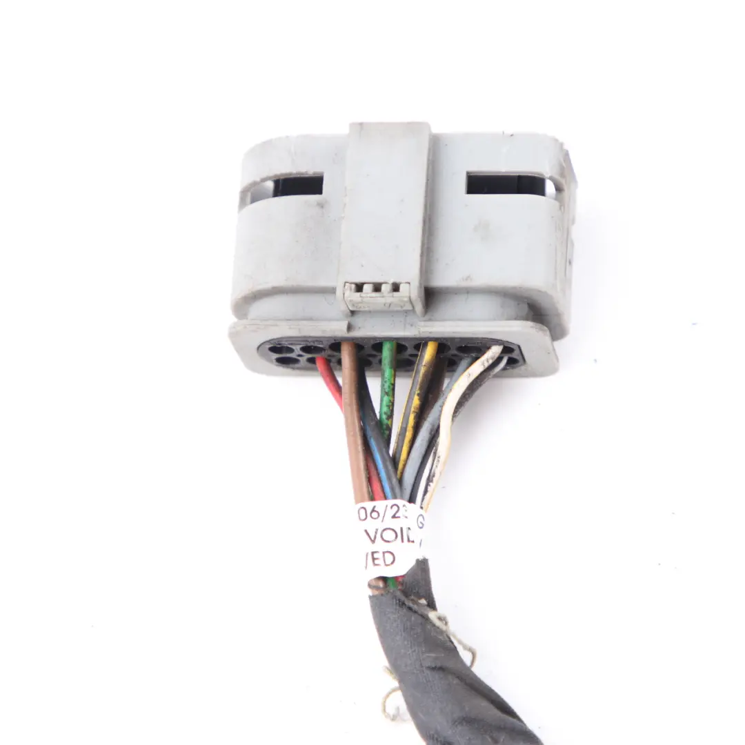 Mercedes W204 Headlight Bi-xenon Front Left N/S Plug Socket Wiring A0525455626