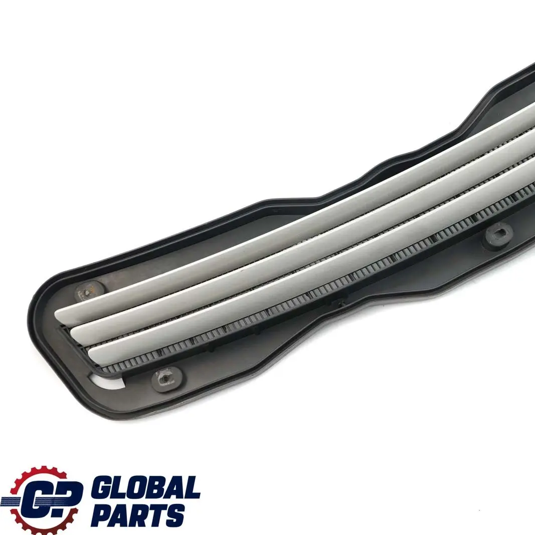 Mercedes-Benz E W210 Hood Bonnet Air Intake Grille Brillantsilber A2108800805