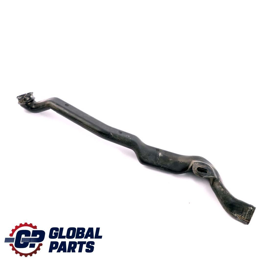 Mercedes-Benz C W203 Air intake Hose Pipe Fitting Central Left A2038320525