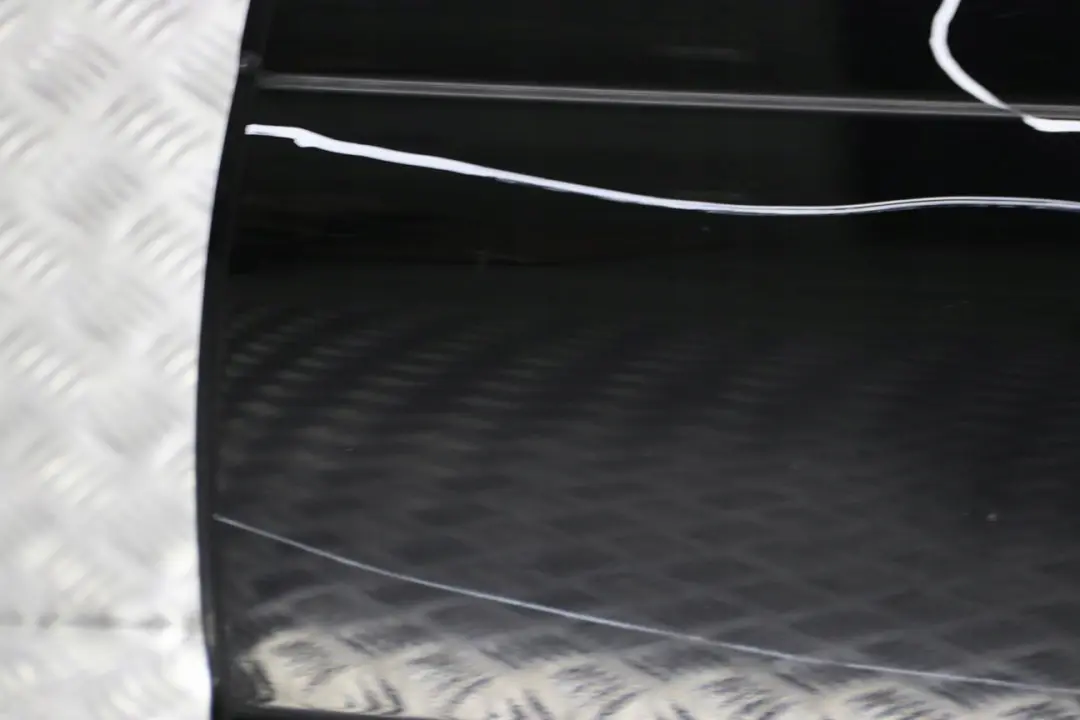 Door Rear Left N/S Black Sapphire Metallic - 475 to BMW 3 Series E46 Saloon with Part number 7034153 BMW 3 Series E46 Saloon Door Rear Left N/S Black Sapphire Metallic - 475 - SKU 7034153-BS - Part number 7034153