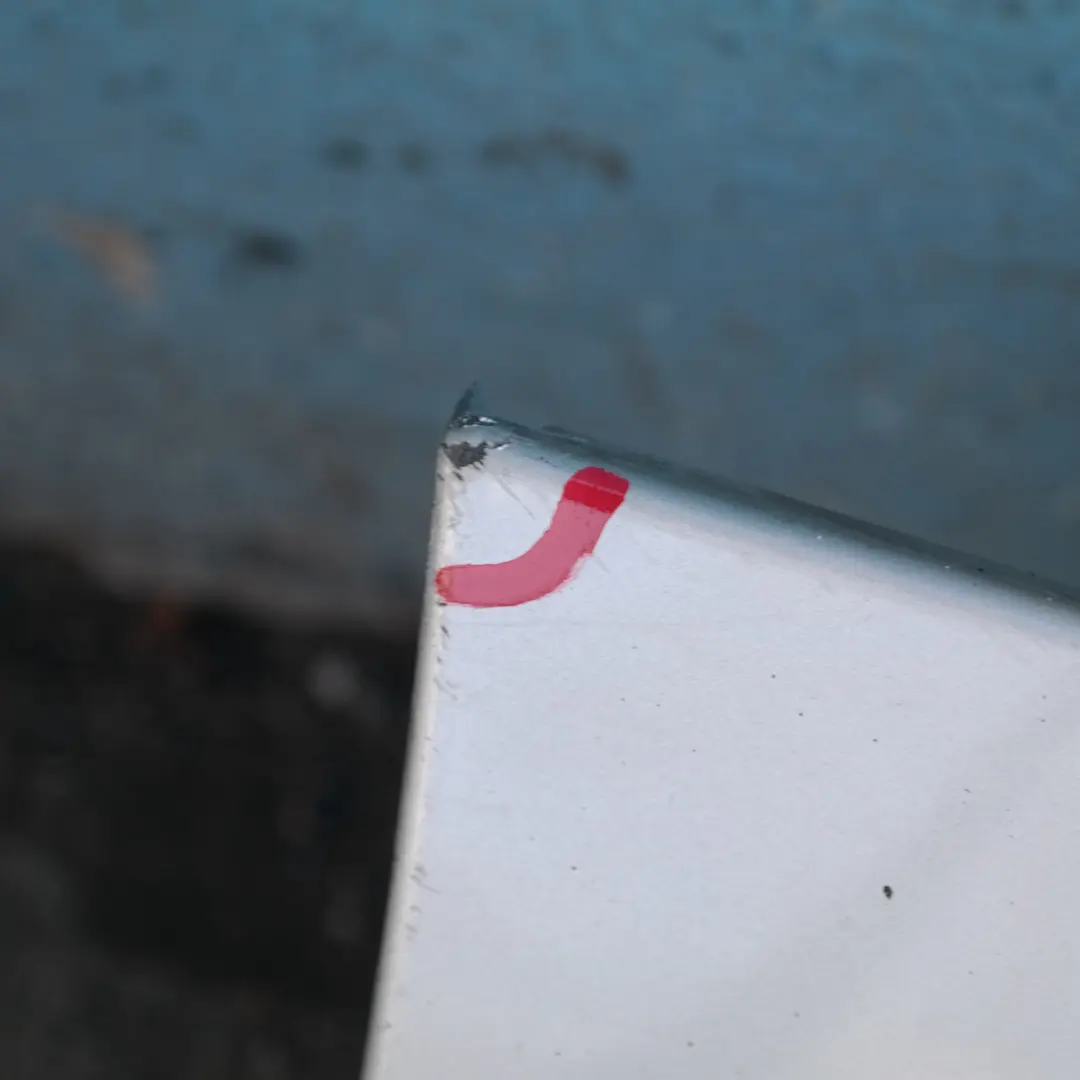 Bas de porte Couverture Appuis de gauche Argent titane Sliber pour BMW 1 E87 à propos du numéro de pièce 51770032949 BMW 1 E87 Bas de porte Couverture Appuis de gauche Argent titane Sliber - SKU 0032949-TS2 - Numéro de pièce 51770032949