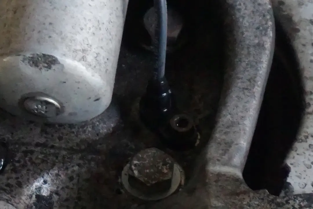 M54 Zwrotnica lewa amortyzator 231HP do BMW E60 530i o numerze 6764459 BMW E60 530i M54 Zwrotnica lewa amortyzator 231HP - SKU 6764459 - Numer Części 6764459