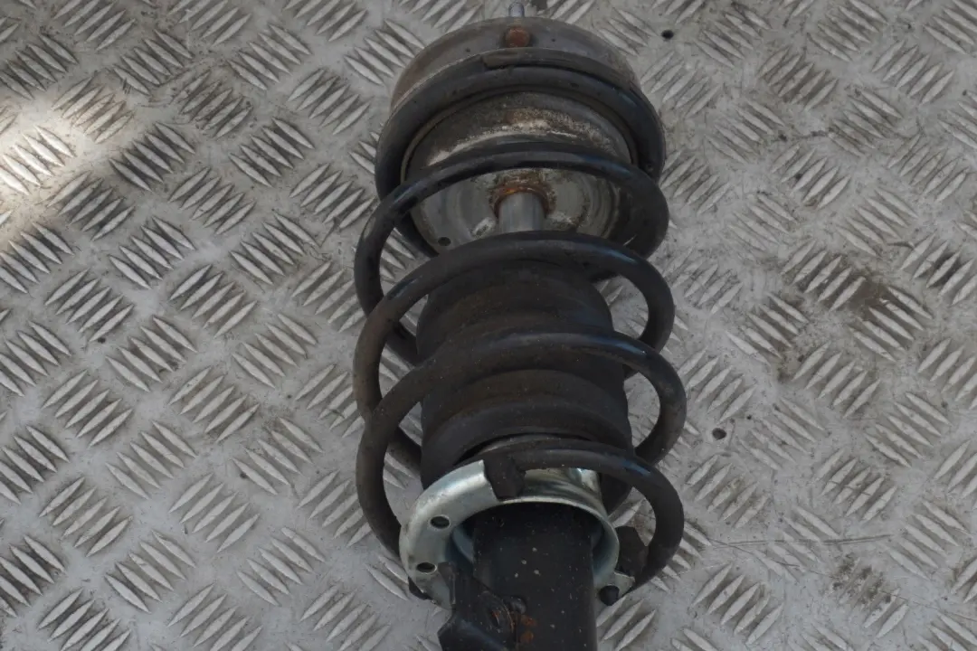 M57N2 Delantero Izquierdo Muelle Strut Freno Suspensión Pierna Hub para BMW E91 330d con número de pieza 6786013 BMW E91 330d M57N2 Delantero Izquierdo Muelle Strut Freno Suspensión Pierna Hub - SKU 6786013-2 - Número de pieza 6786013