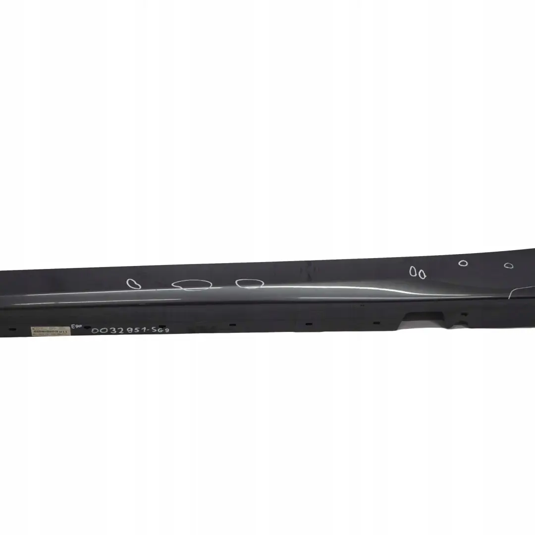 Sill Strip Side Trim Skirt Left Sparkling Graphite - A22 para BMW E90 E91 9 con número de pieza 0032951 BMW E90 E91 9 Sill Strip Side Trim Skirt Left Sparkling Graphite - A22 - SKU 0032951-SG9 - Número de pieza 0032951