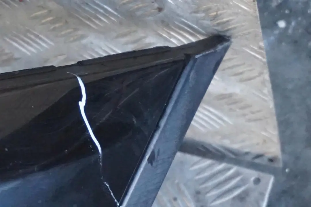 Zderzak przedni przód black saphire do BMW E53 X5 o numerze 0010150 BMW E53 X5 Zderzak przedni przód black saphire - SKU 0010150-BS1 - Numer Części 0010150