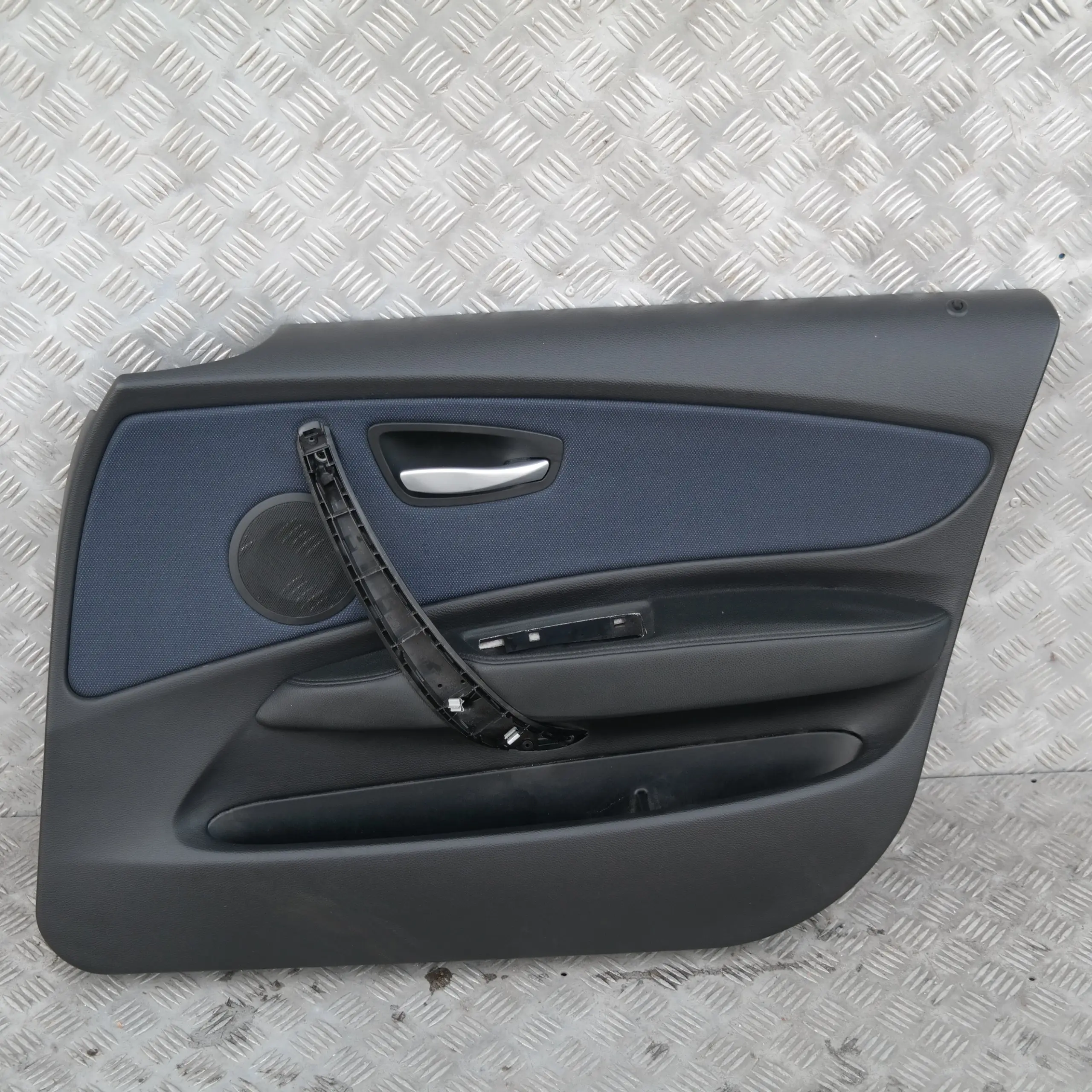 BMW 1 SERIES E87 LCI E87N DOOR CARD LINING PANEL FRONT RIGHT O/S ACTIVE BLUE