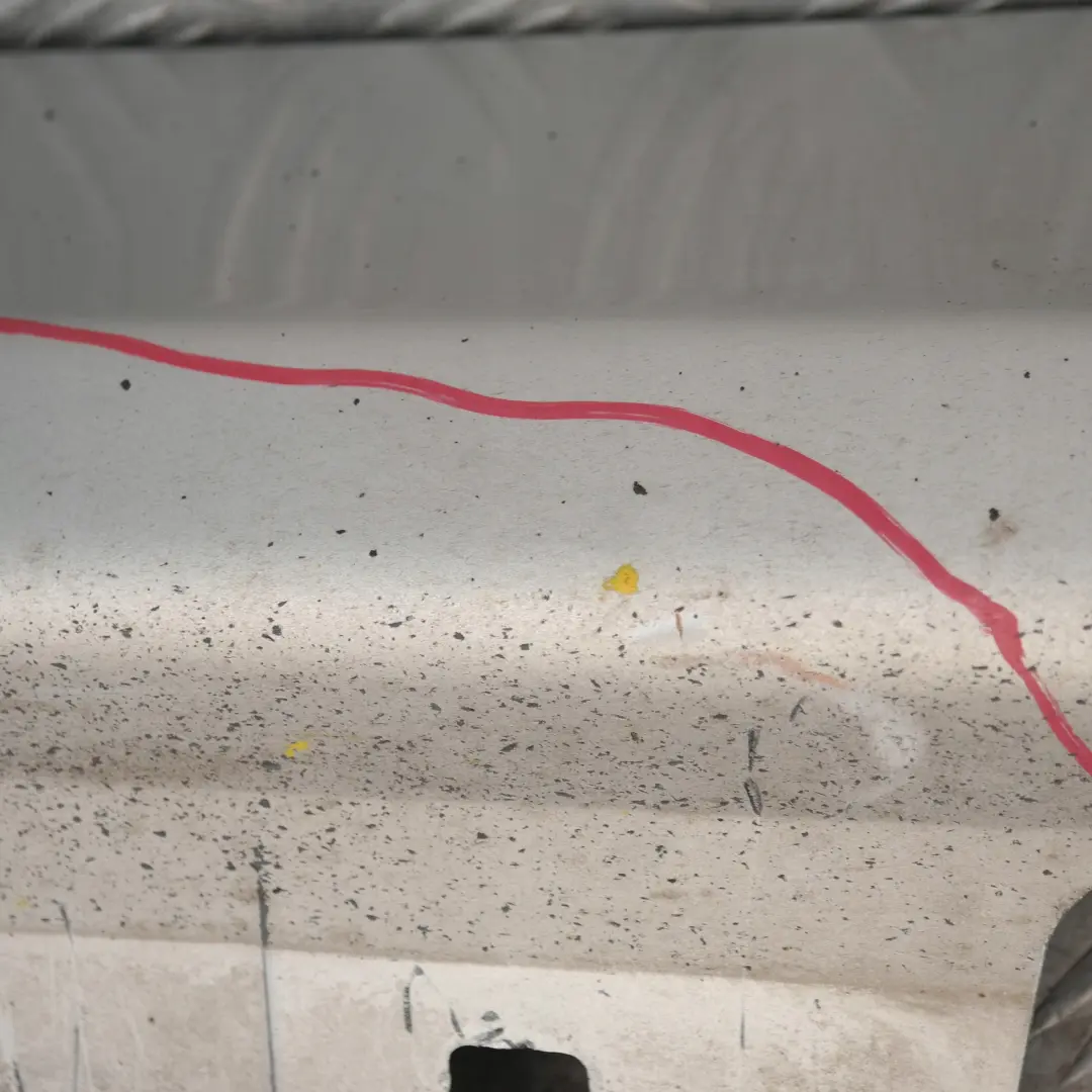 Listello Portiera Apertura Gonna Link Argento-Titanio Argento per BMW E90 E91 con numero di parte 32951 BMW E90 E91 Listello Portiera Apertura Gonna Link Argento-Titanio Argento - SKU 0032951-TS9 - Numero di parte 32951