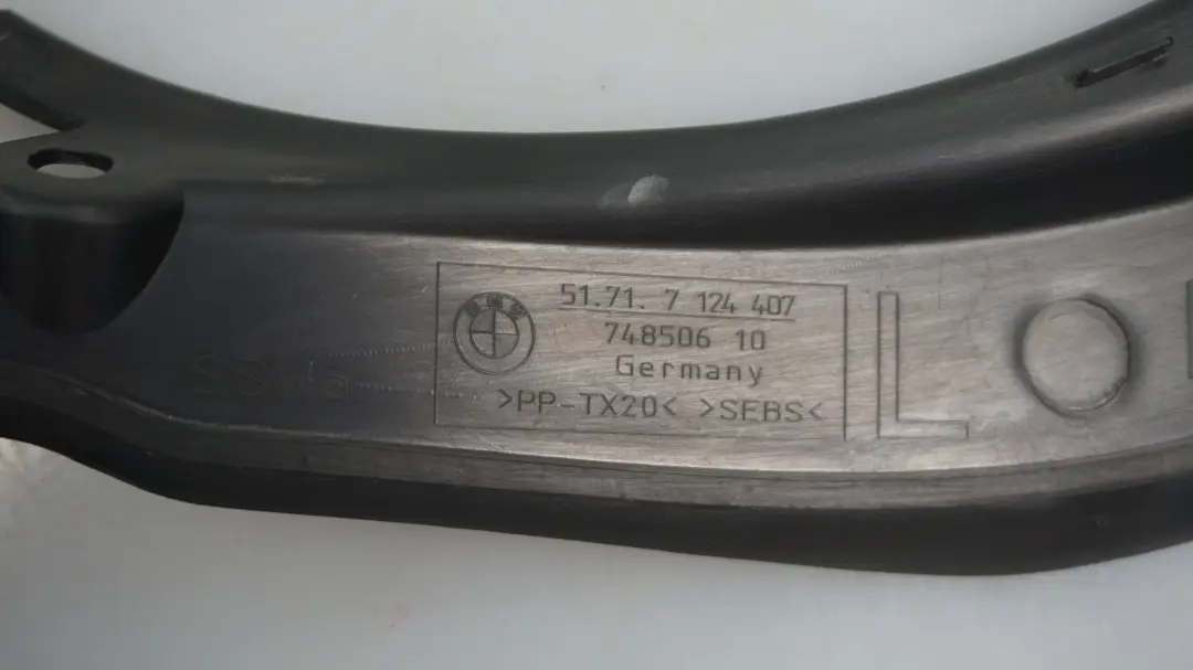 BMW 5 Series E60 E60N LCI Cover Water Gutter Rear Left N/S 5171 - SKU 7124407 - Part number 7124407
