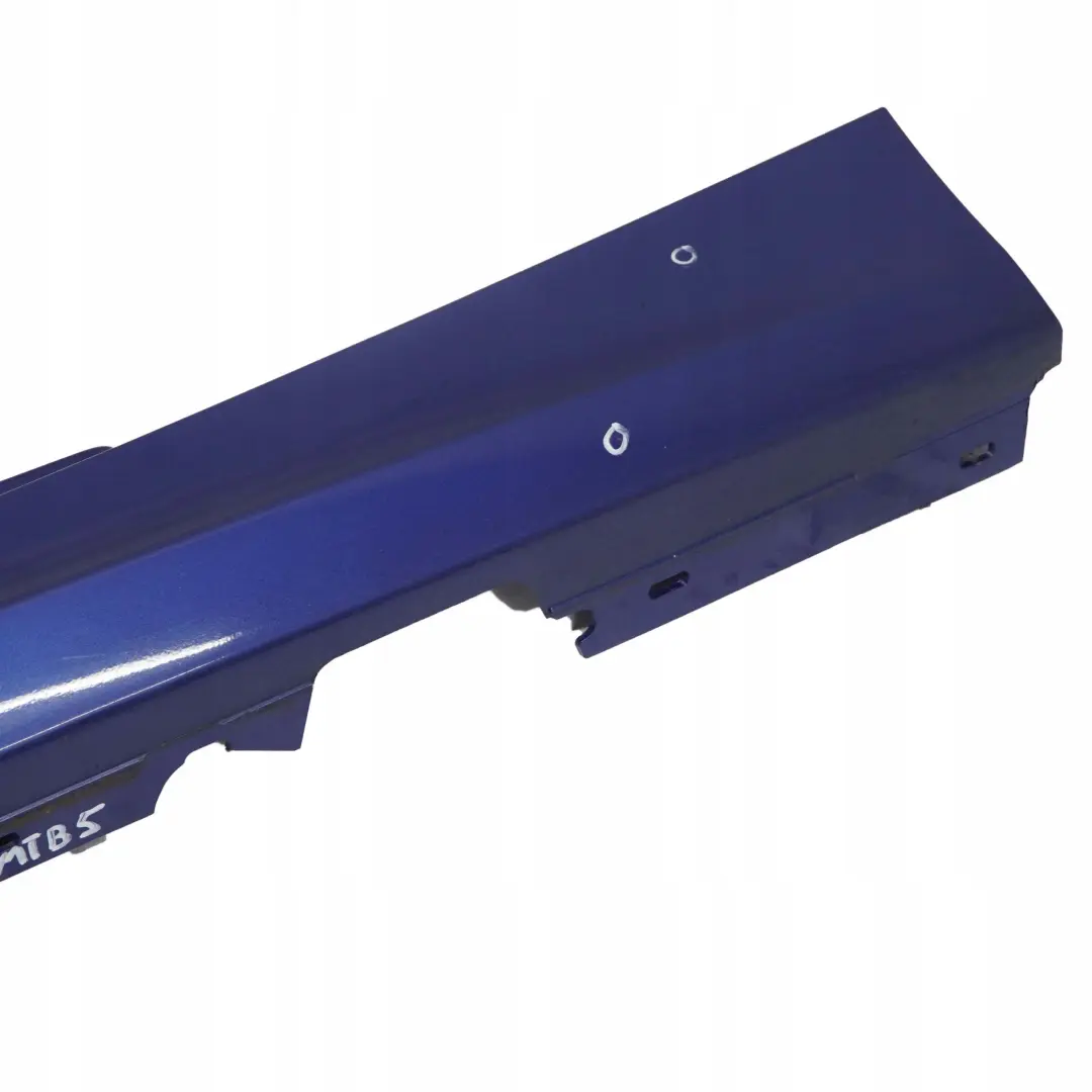 Bas de Porte Couverture Seuil Droite Bleu Montego - A51 pour BMW E81 E82 E88 à propos du numéro de pièce 0036142 BMW E81 E82 E88 Bas de Porte Couverture Seuil Droite Bleu Montego - A51 - SKU 0036142-MTB5 - Numéro de pièce 0036142