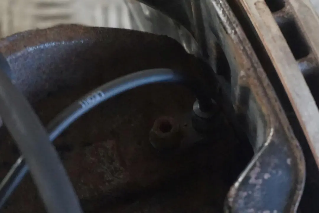 170hp Front Left N/S Leg Brake Suspension Hub to BMW Mini R53 Cooper S W11 1.6 1 with Part number 6759421 BMW Mini R53 Cooper S W11 1.6 1 170hp Front Left N/S Leg Brake Suspension Hub - SKU 6759421-1 - Part number 6759421