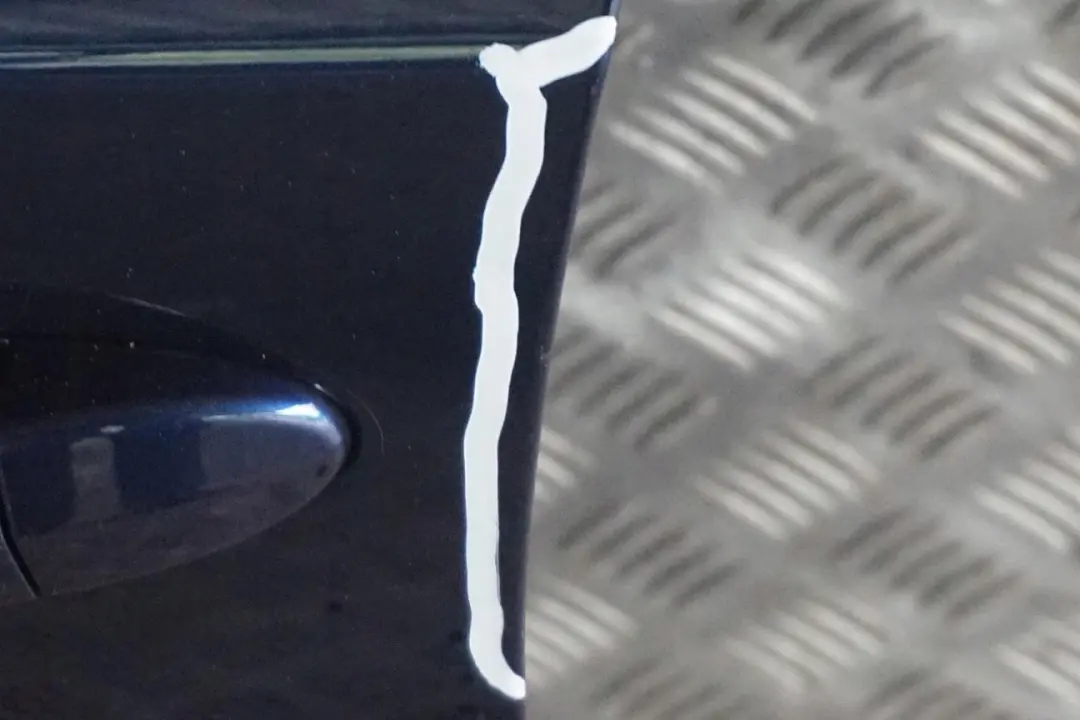 Drzwi lewe przednie Tiefseeblau do BMW E60 E61 o numerze 7202339 BMW E60 E61 Drzwi lewe przednie Tiefseeblau - SKU 7202339-DSB - Numer Części 7202339