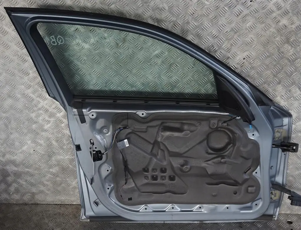 BMW 1 SERIES 10 E87 E87N Door Front Left N/S Quarzblau Blau Blue Metallic - A18 - SKU 7191011-QB10 - Part number 7191011