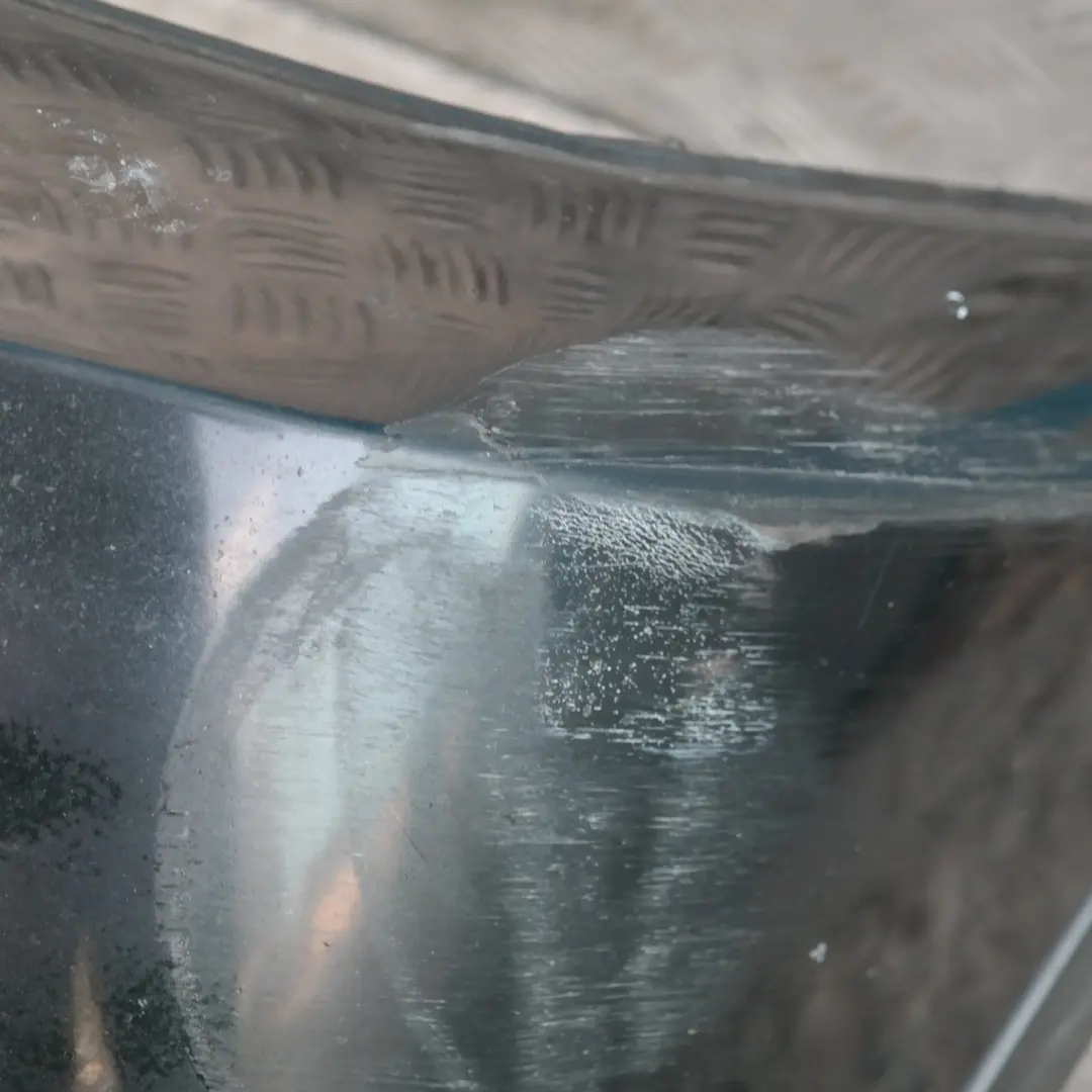 Zderzak przedni przód schwarz II 668 do BMW E53 X5 o numerze 10150 BMW E53 X5 Zderzak przedni przód schwarz II 668 - SKU 0010150-SCH - Numer Części 10150