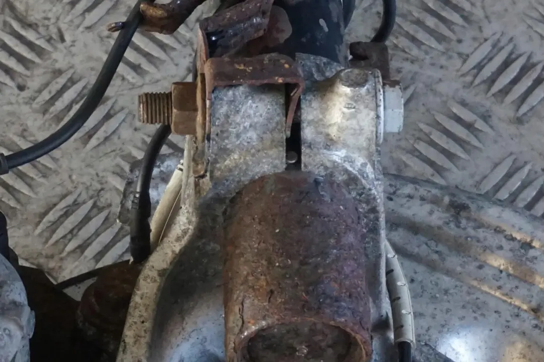 N53 Set Stoßdämpfer Federbein Schwenklager Vorne Links für BMW 3 er E92 325i mit Teilenummer 6785589 BMW 3 er E92 325i N53 Set Stoßdämpfer Federbein Schwenklager Vorne Links - SKU 6785589-2 - Teilenummer 6785589