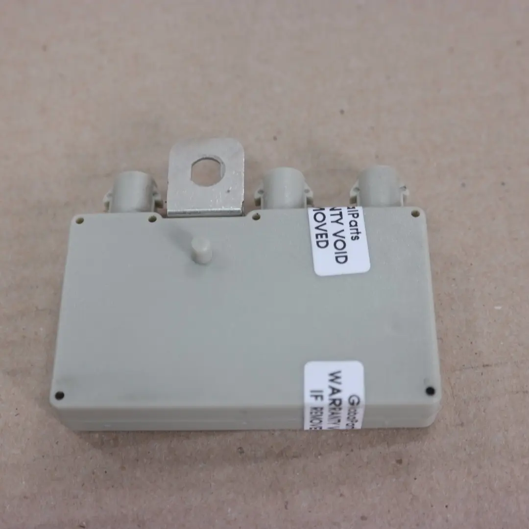 BMW 3 7 Series E46 E65 E66 E67 Aerial Antenna Amplifier Trap Circuit - SKU 8380944 - Part number 8380944