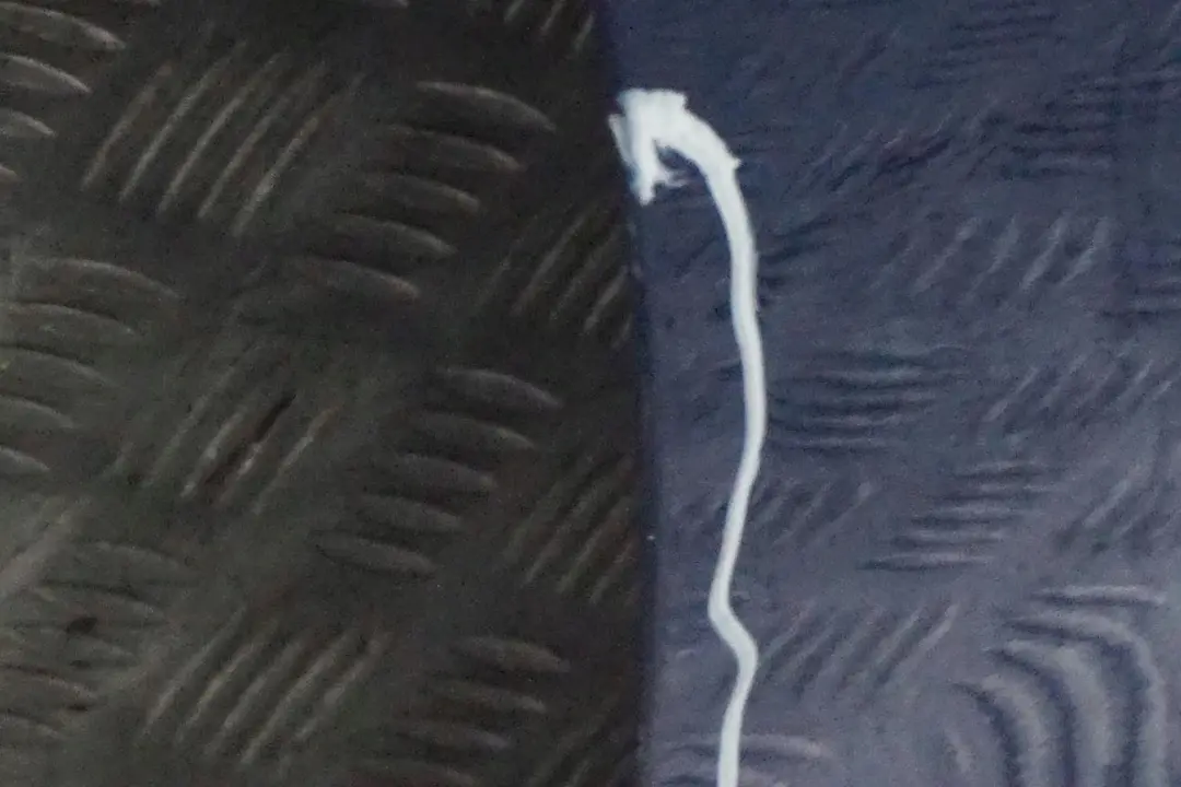 Puerta Delantera Derecha Azul Le Mans Blau Metalizado - 381 para BMW E87 E87N LCI con número de pieza 7191012 BMW E87 E87N LCI Puerta Delantera Derecha Azul Le Mans Blau Metalizado - 381 - SKU 7191012-LMB1 - Número de pieza 7191012