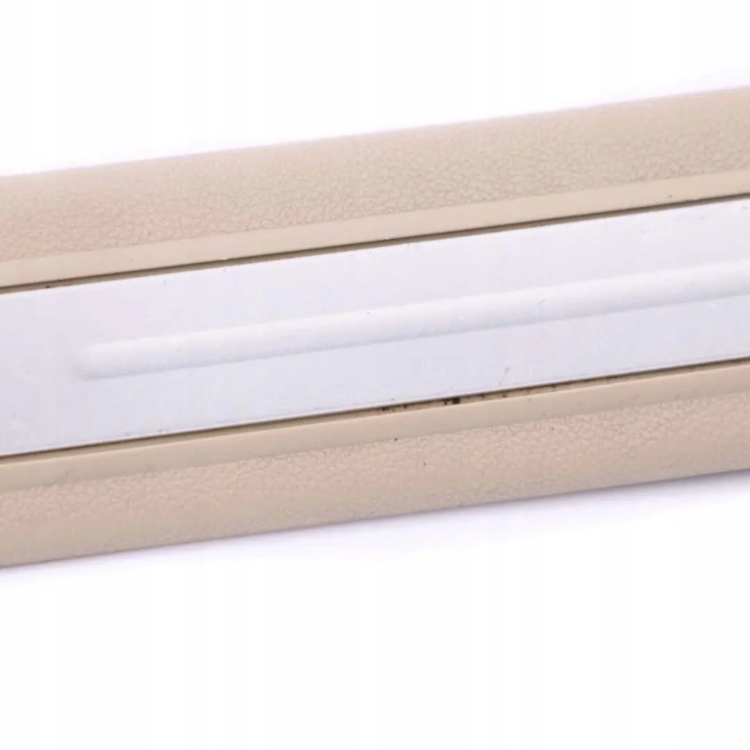 Puerta Delantera Derecha Embellecedor Entrada Liston Beige para Mercedes W169 con número de pieza A1696800074 Mercedes W169 Puerta Delantera Derecha Embellecedor Entrada Liston Beige - SKU A1696800074 - Número de pieza A1696800074