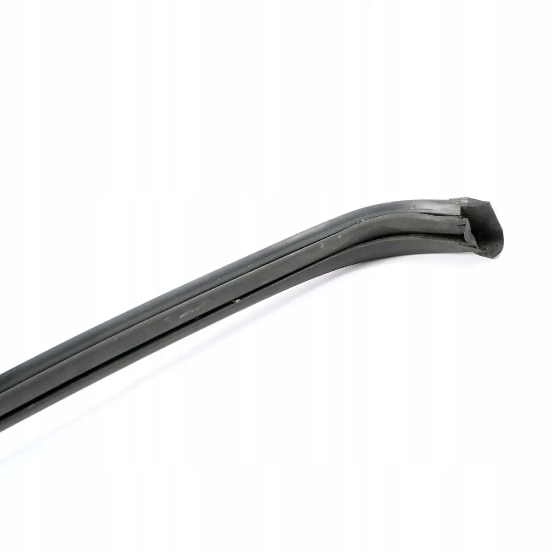 BMW E36 Uszczelka silnika tylna tył 694mm - SKU 8122580 - Numer Części 8122580