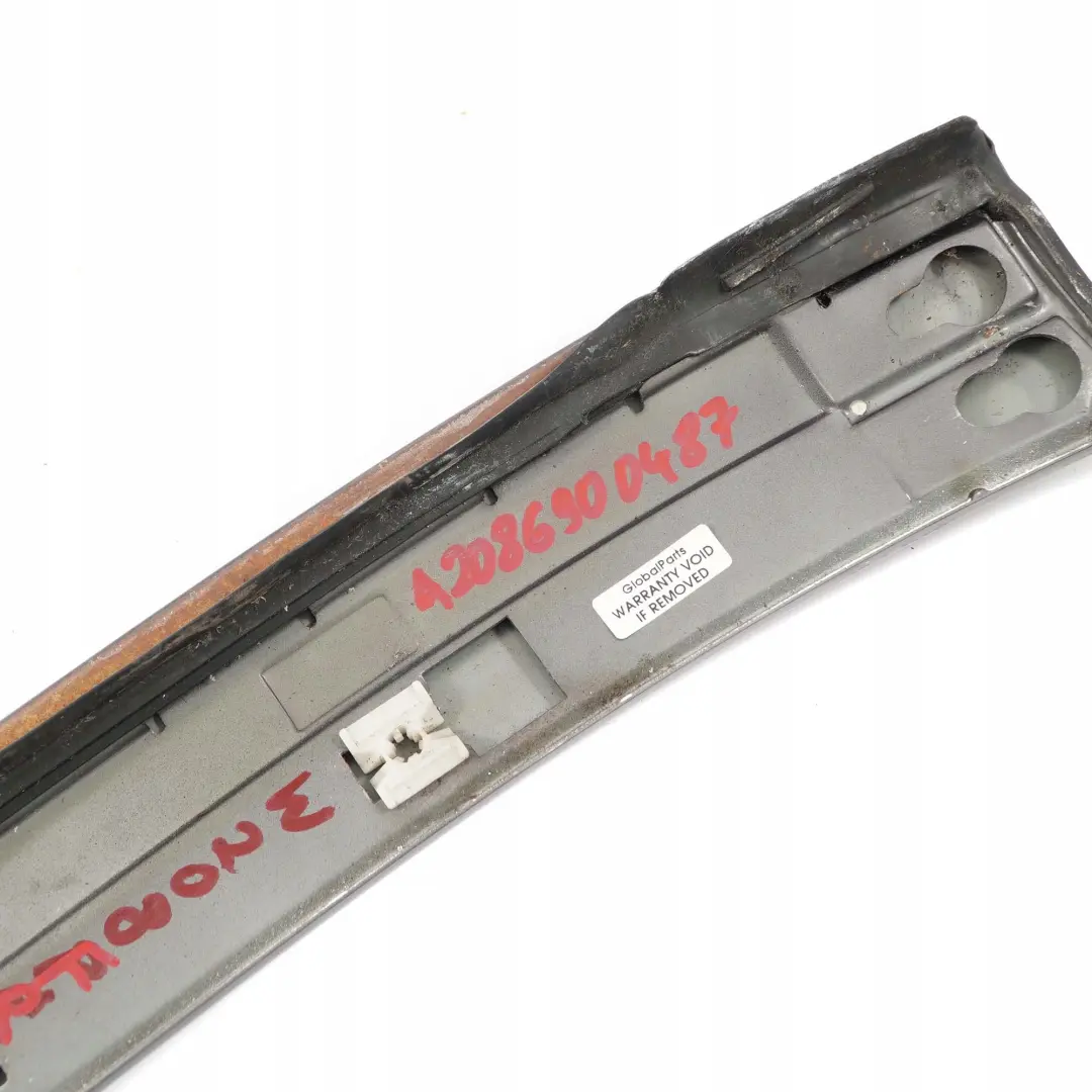 Mercedes-Benz C208 Front Right A-Pillar Exterior Trim Strip Almandine Black para con número de pieza A2086900487 Mercedes-Benz C208 Front Right A-Pillar Exterior Trim Strip Almandine Black - SKU A2086900487-ALB - Número de pieza A2086900487