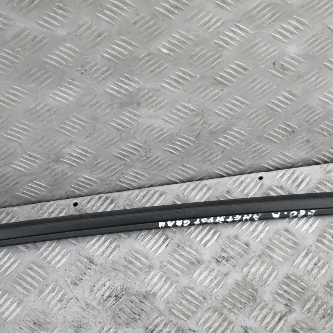 BMW Serie 5 E60 Modanatura tetto destro Ringhiera grondaia O/S Grigio Ametista - SKU 0031142-AG - Numero di parte 7070196