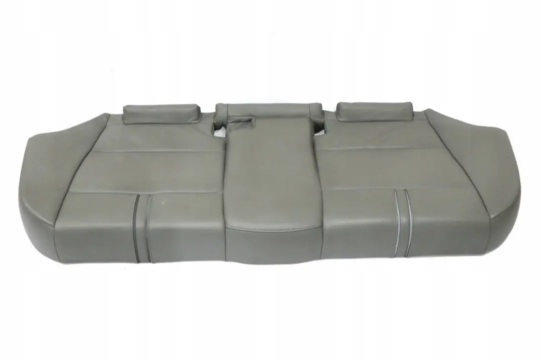 Gris Interior De cuero Base del asiento trasero Sofa De banco para BMW E83 con número de pieza 3410418 BMW E83 Gris Interior De cuero Base del asiento trasero Sofa De banco - SKU 3410418 - Número de pieza 3410418