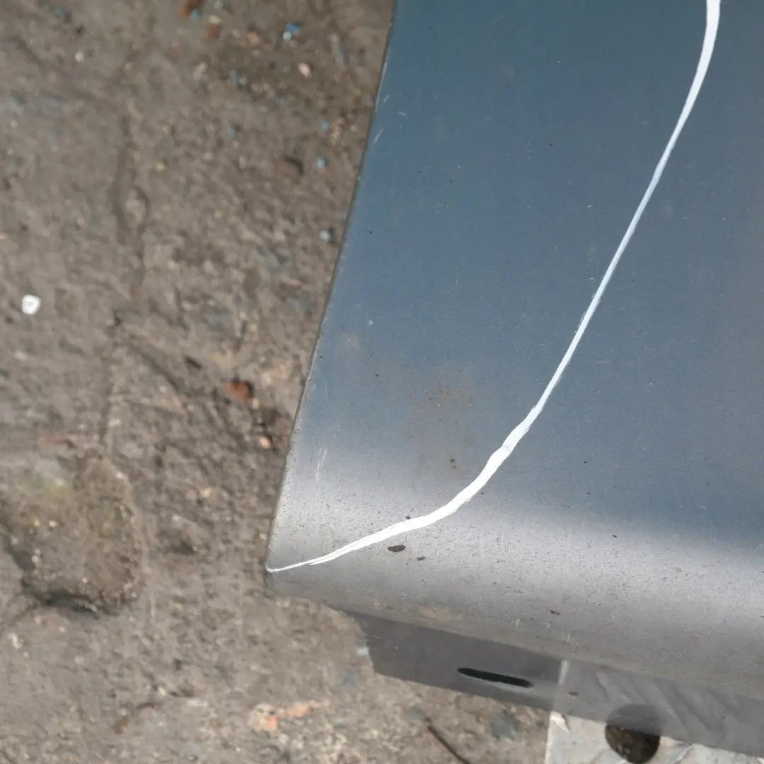 Sill Strip Side Skirt Left Quarzblau Blau Blue Metallic A18 para BMW E87 con número de pieza 32949 BMW E87 Sill Strip Side Skirt Left Quarzblau Blau Blue Metallic A18 - SKU 0032949-QB18 - Número de pieza 32949