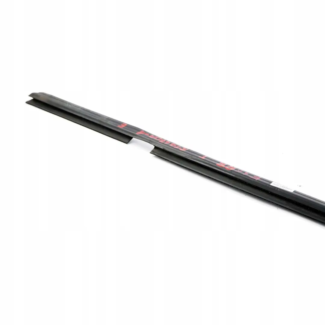 BMW E46 Limousine Touring Plaque D'egout Interieur Droite Joint Arriere - SKU 8194704-1 - Numéro de pièce 8194704