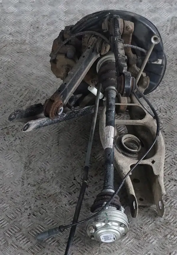 N47 Abtriebswelle Schwenklager Hinten Rechts für BMW 1 er E81 118d mit Teilenummer 6774810 BMW 1 er E81 118d N47 Abtriebswelle Schwenklager Hinten Rechts - SKU 6774810-23 - Teilenummer 6774810