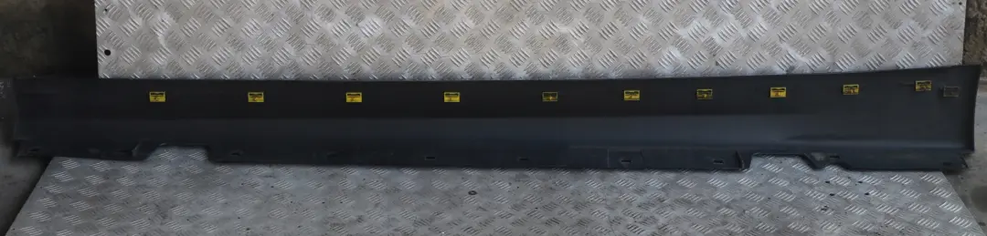 listwa nakładka próg prawy monacoblau A35 do BMW E90 o numerze 0032950 BMW E90 listwa nakładka próg prawy monacoblau A35 - SKU 0032950-MB5 - Numer Części 0032950