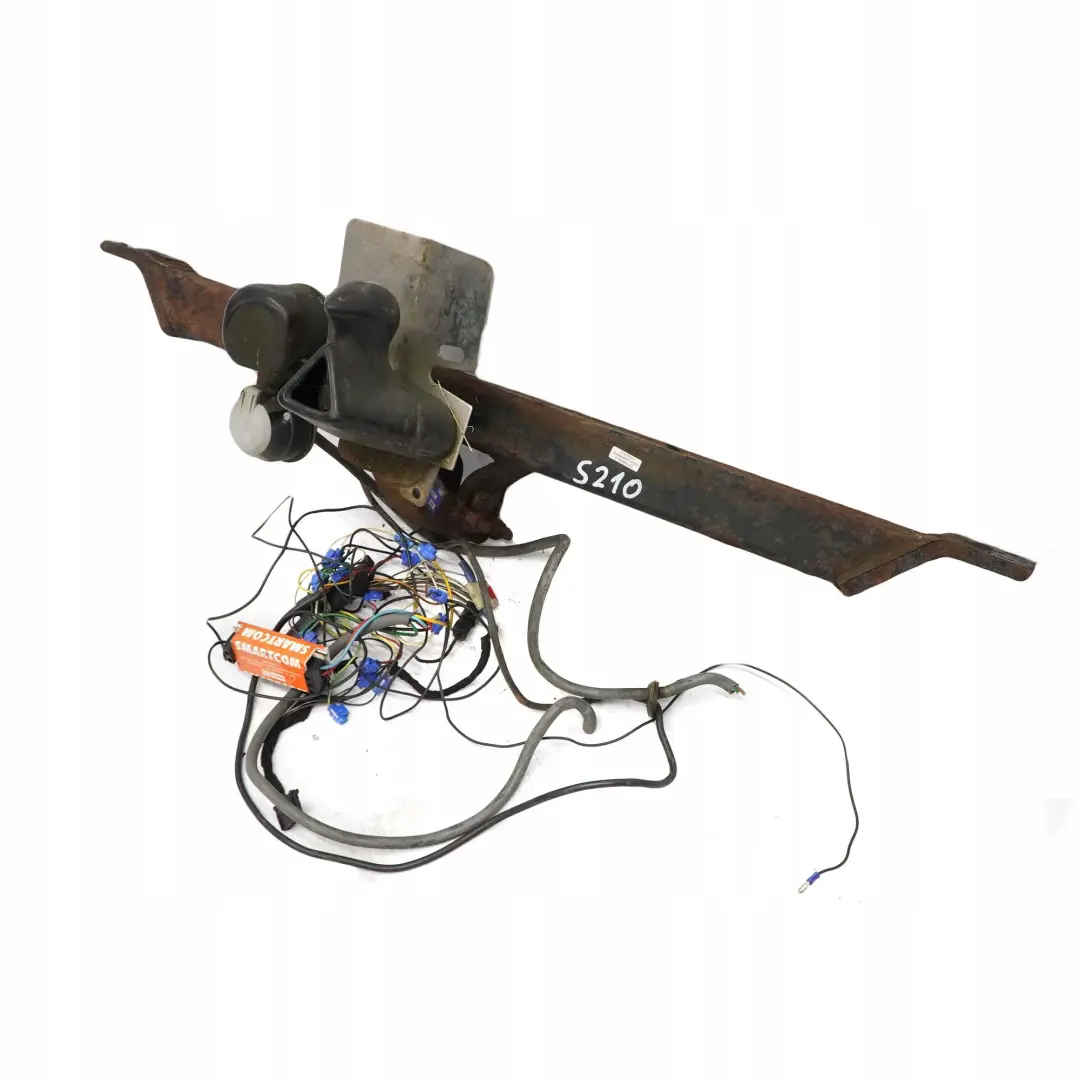 Mercedes-Benz E W210 Estate S210 Rear Towing Hitch Towbar Mechanism Coupling to with Part number A2103100495 Mercedes-Benz E W210 Estate S210 Rear Towing Hitch Towbar Mechanism Coupling - SKU A2103100495 - Part number A2103100495