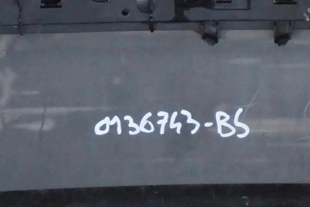 BMW E65 E66 E67 Zderzak tylny tył black saphire - SKU 0136743-BS - Numer Części 0136743