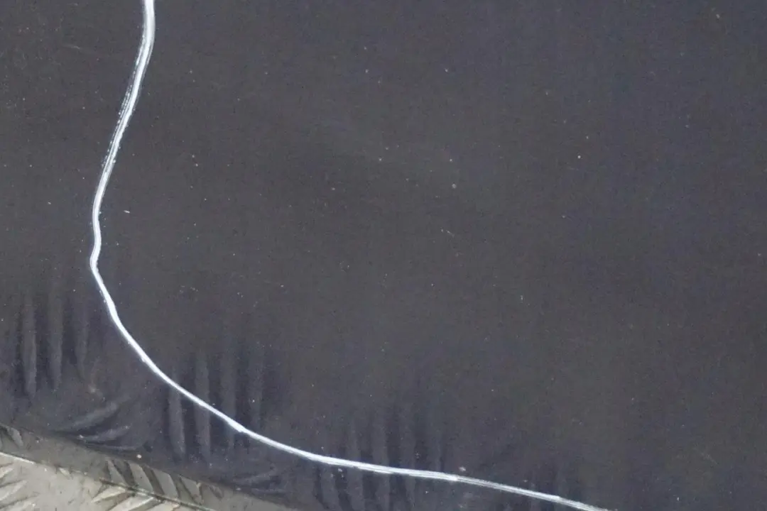 Drzwi lewe przednie Tiefseeblau do BMW E60 E61 o numerze 7202339 BMW E60 E61 Drzwi lewe przednie Tiefseeblau - SKU 7202339-DSB1 - Numer Części 7202339