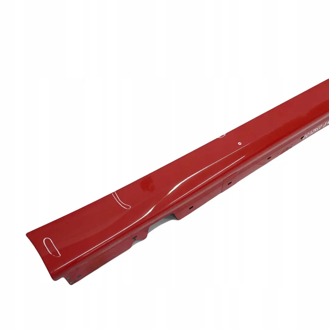 Listello Portiera Apertura Gonna Destra Rosso Giappone - 438 per BMW E90 E91 con numero di parte 0032950 BMW E90 E91 Listello Portiera Apertura Gonna Destra Rosso Giappone - 438 - SKU 0032950-JR1 - Numero di parte 0032950