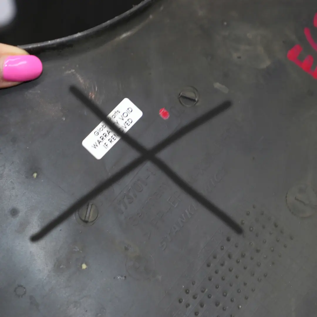 Nadkole lewe przednie lewy przód do BMW E65 E66 E67 o numerze 7136679 BMW E65 E66 E67 Nadkole lewe przednie lewy przód - SKU 7136679 - Numer Części 7136679