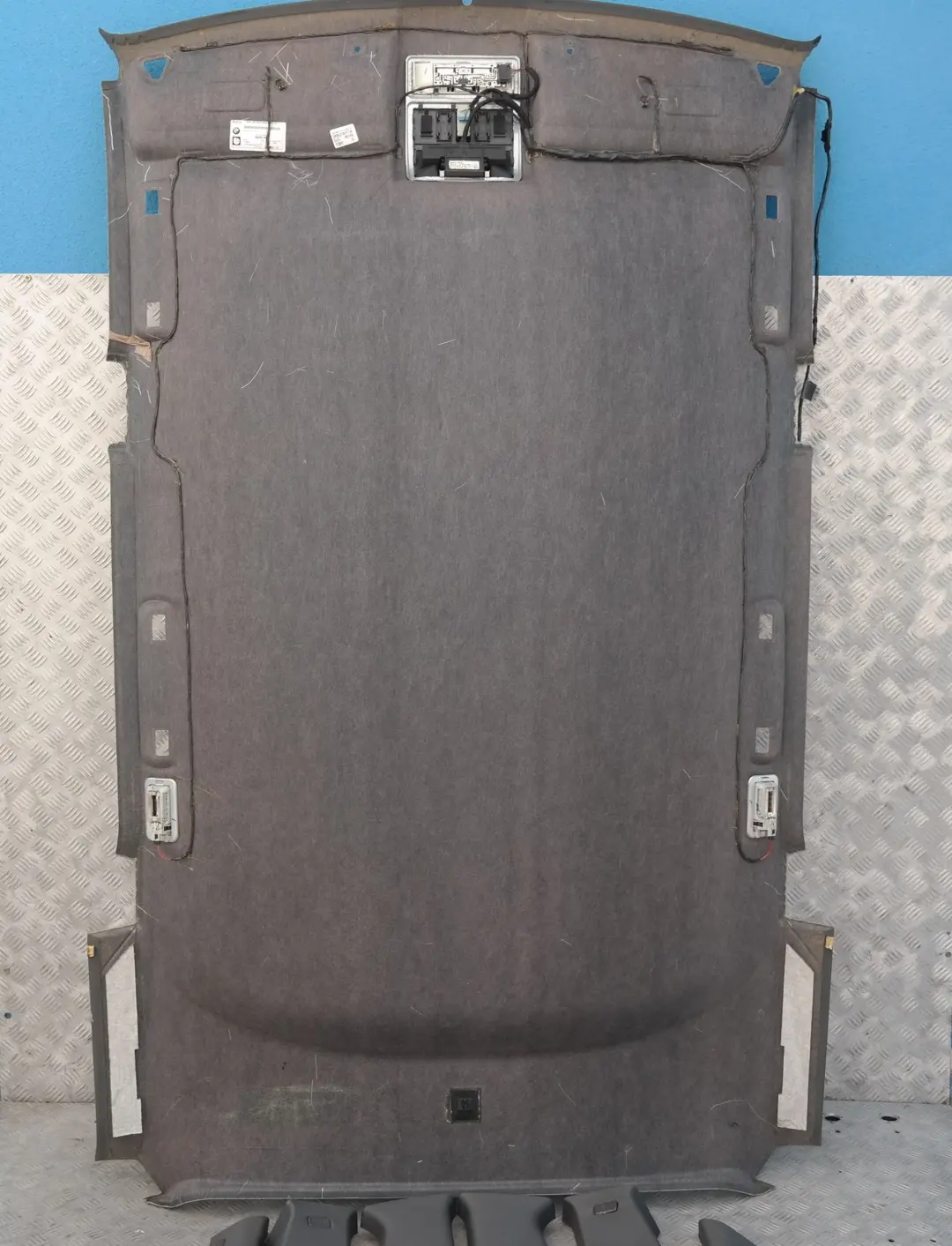 Podsufitka słupki basaltgrau komplet do BMW E83 X3 o numerze 3413347 BMW E83 X3 Podsufitka słupki basaltgrau komplet - SKU 3413347 - Numer Części 3413347