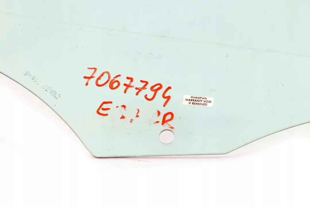 Vitre de porte arriere droit 5135 pour BMW E87 à propos du numéro de pièce 51357067794 BMW E87 Vitre de porte arriere droit 5135 - SKU 7067794 - Numéro de pièce 51357067794