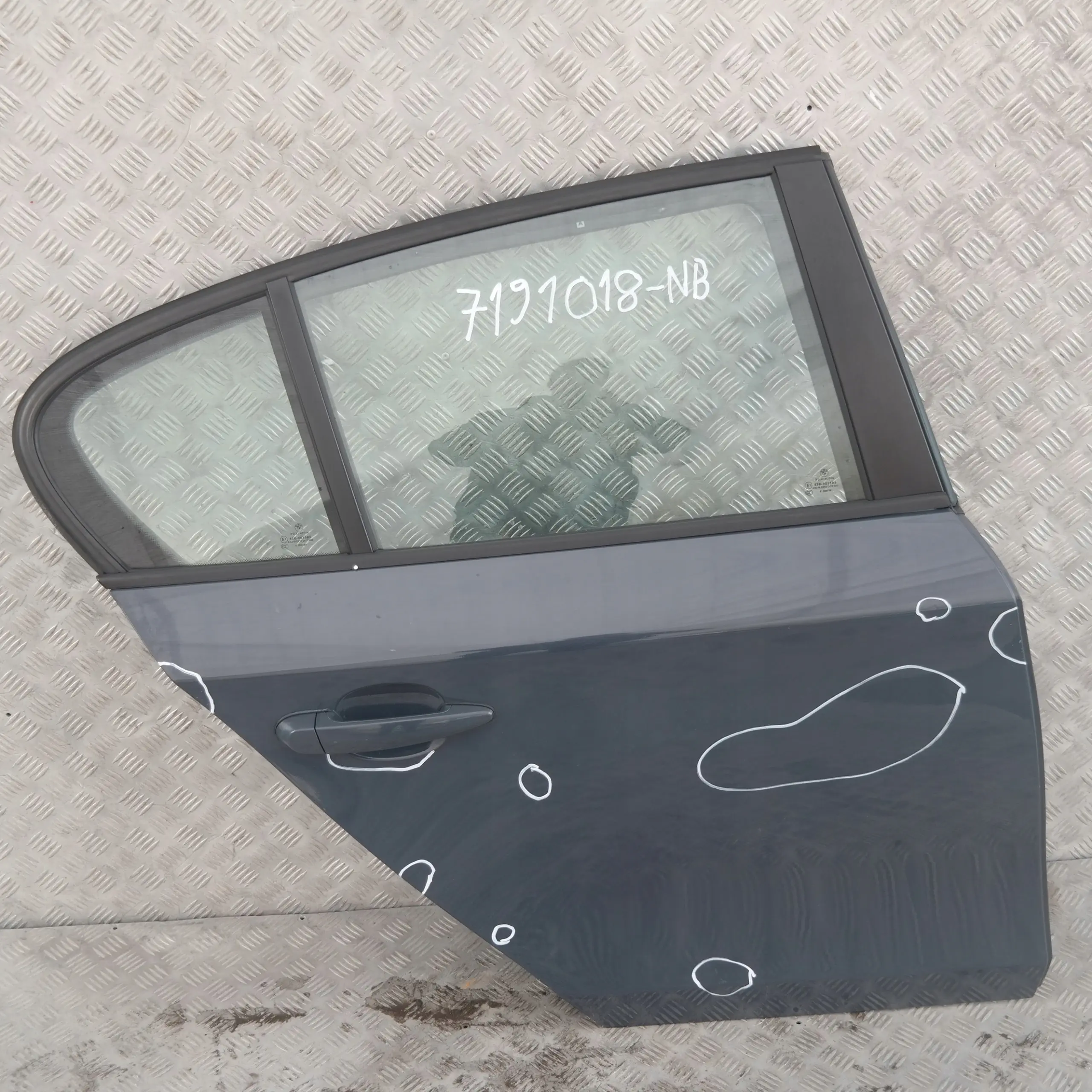 BMW 1 SERIES E87 E87N Door rear right O/S Montegoblau Montego Blue Metallic A51